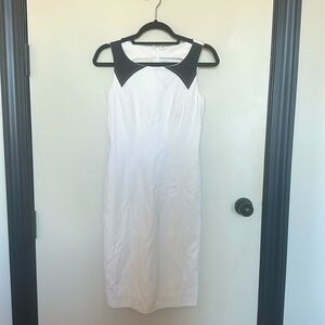 Carolina Herrera Midi Sheath Dress in White/Navy, size 4